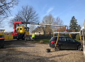 Fahrzeug Ladung mit Kranausleger